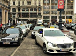 Vienna transport: taxi stand Neuer Markt