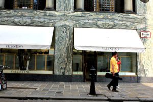 Vienna shopping for luxury: Valentino shop at Loos House