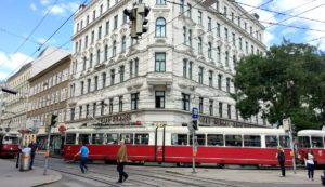 Besuchen Sie Wien: traditionelle Straßenbahn