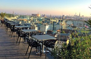Blick auf das Dach Wien vom Ocean Sky Cafe