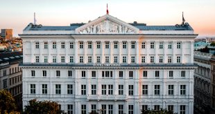 Hotel Imperial Vienna Review: exterior