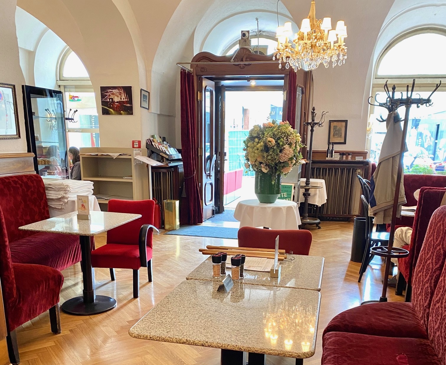best Vienna Coffeehouses: Cafe Frauenhuber