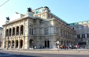 Vienna Walks: Vienna State Opera
